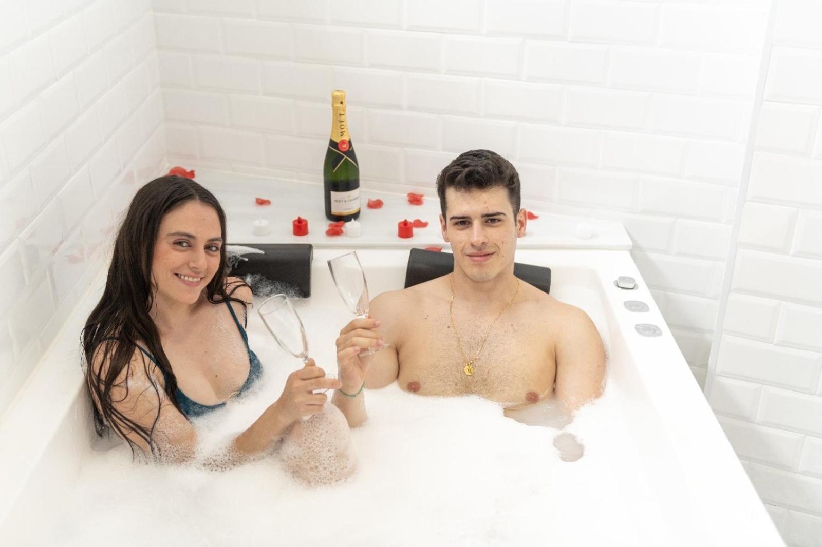 Alzira Bonita Suite Vip Jacuzzi エクステリア 写真